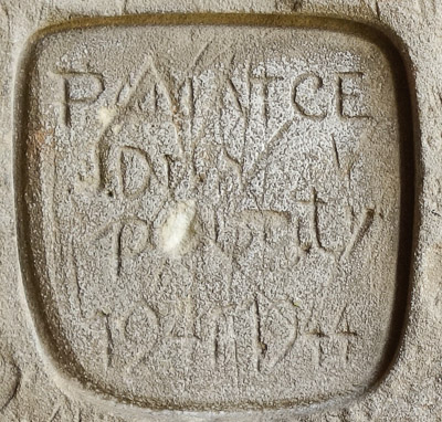 Inscription: In remembrance of the stay 1941–1944